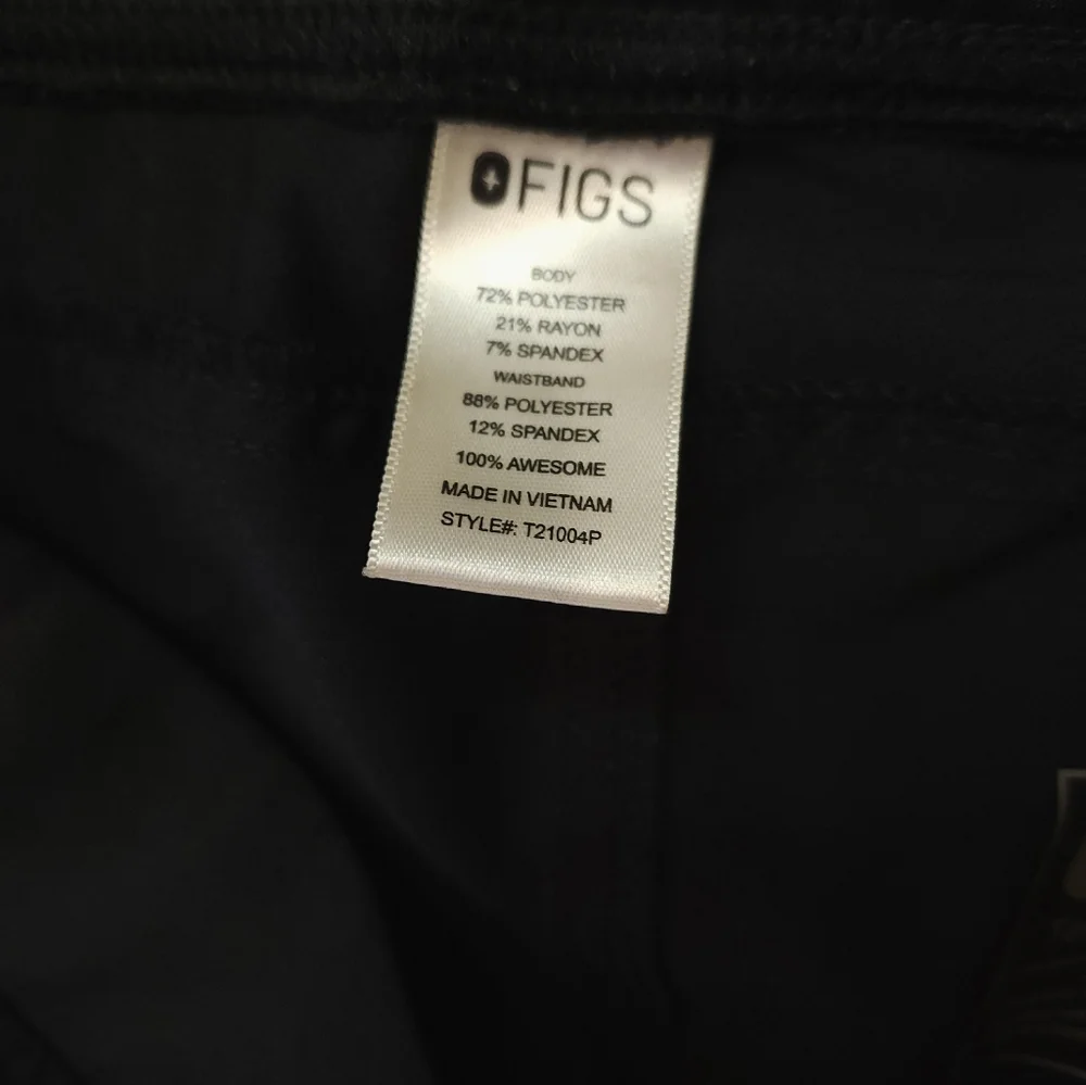 Figs Womens Scrub set Kade Pants Size M/ P Casma Top Size S Black - Picture 9 of 10